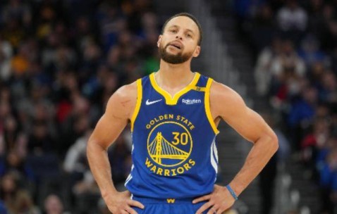 开云体育-包含库里回归赛场，挺进下一轮首场状态亮眼，德国队观众沸腾！的词条