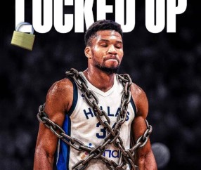 开云体育- 字母哥参加wwe 