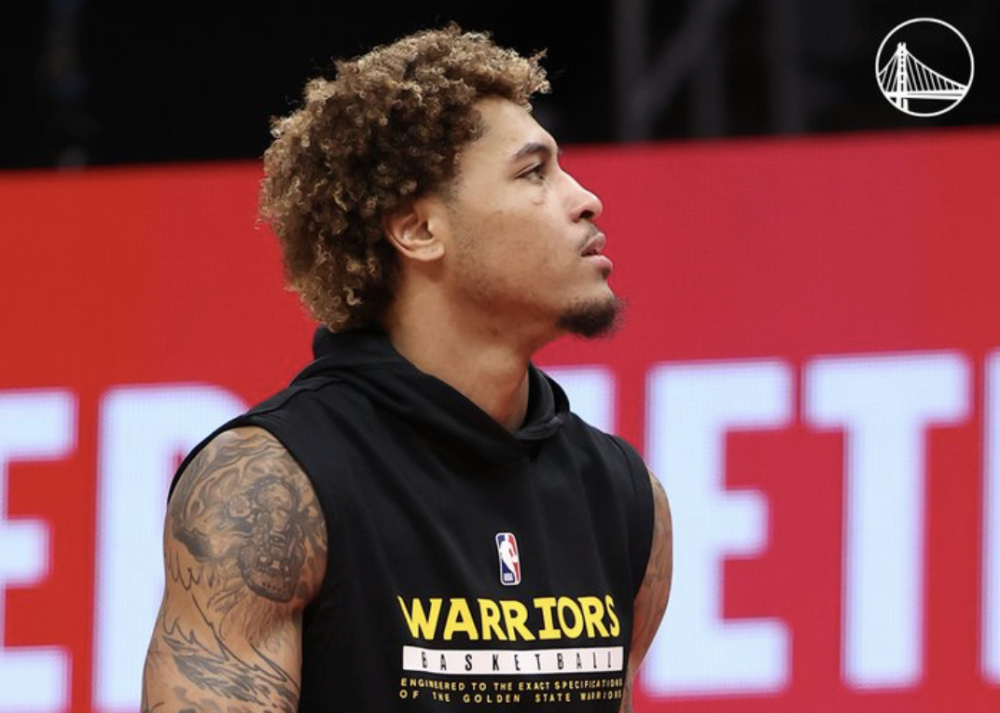 赛前多特蒙德调整名单以备社区盾；更衣室发声环节打磨；更衣室稳定；球队文化再被提及的简单介绍